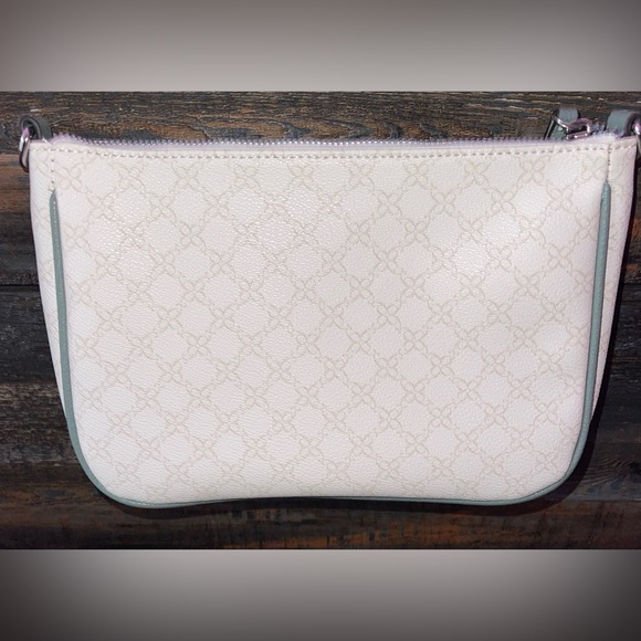 Nine West classic clutch purse. NWOT. - Picture 3 of 9